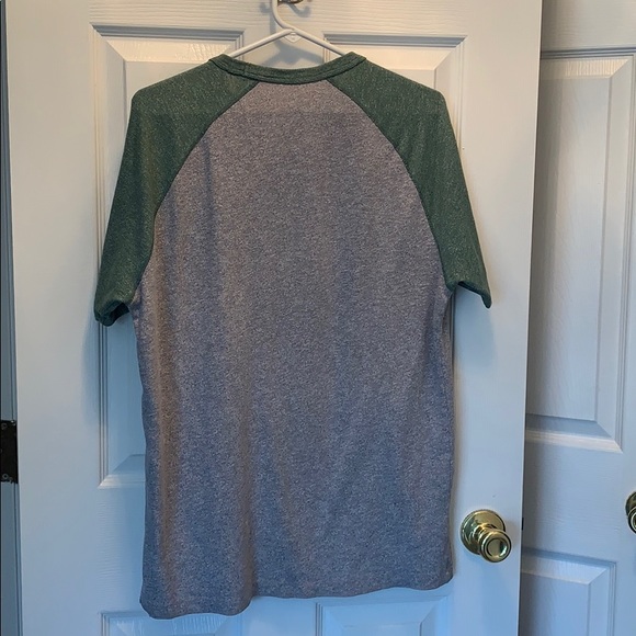 EUC Bundle of 2 baseball t shirts, sz L - Picture 3 of 11